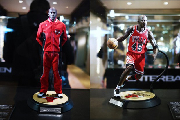 michael-jordan-figurines-enterbay-showcase-4-620x413