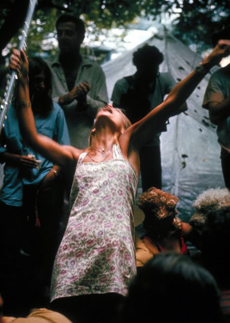 Photos of Life at Woodstock 1969 (35)